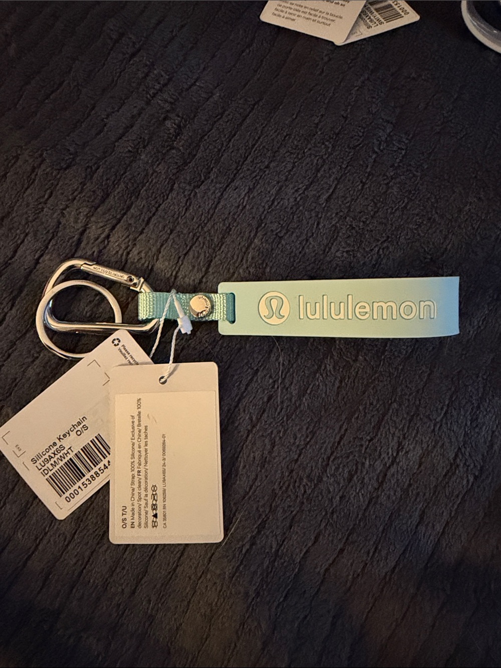 lululemon athletica Mint Green Silicone Key & Card Strap with Metal Ring. New